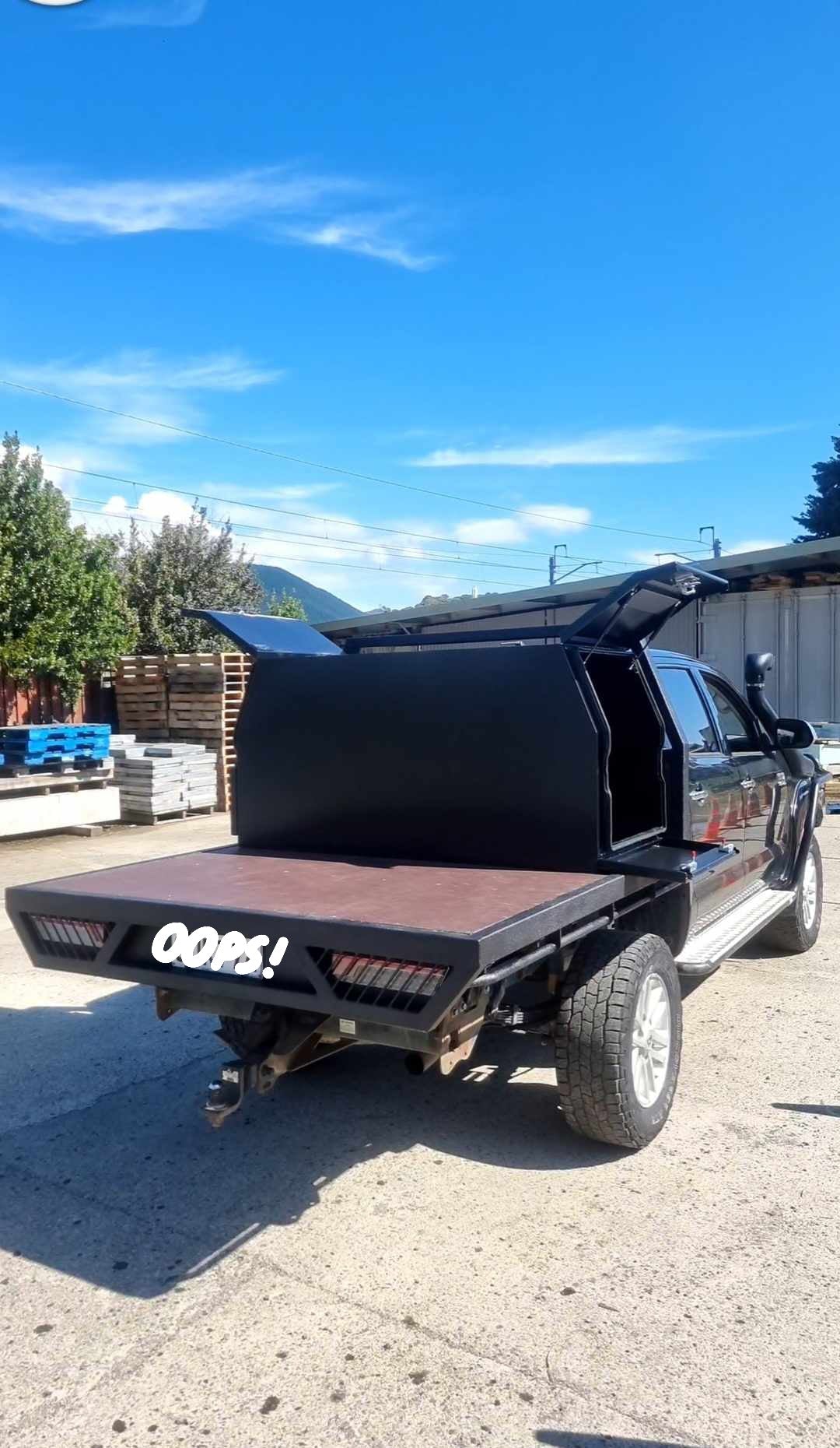 Toolbox (Gull Wing)
